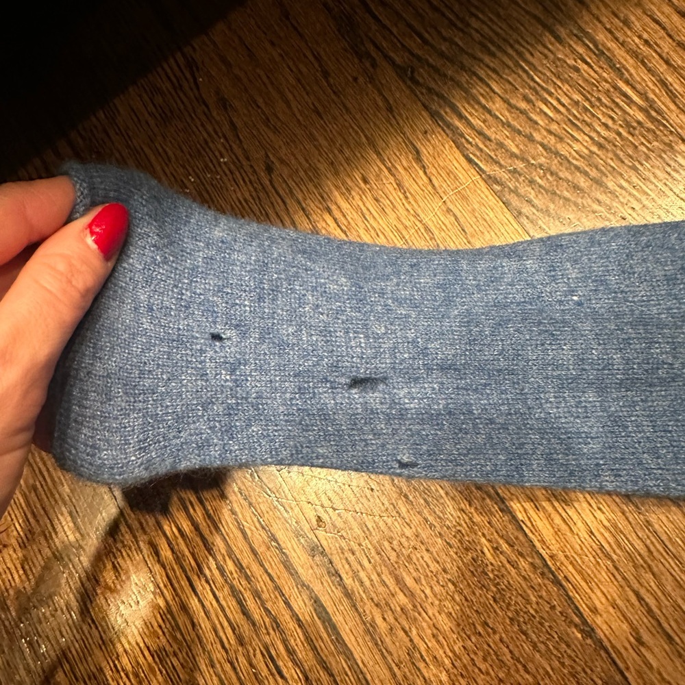 Fenn Wright Manson Soft Blue 100% Cashmere Sweater - Picture 3 of 4